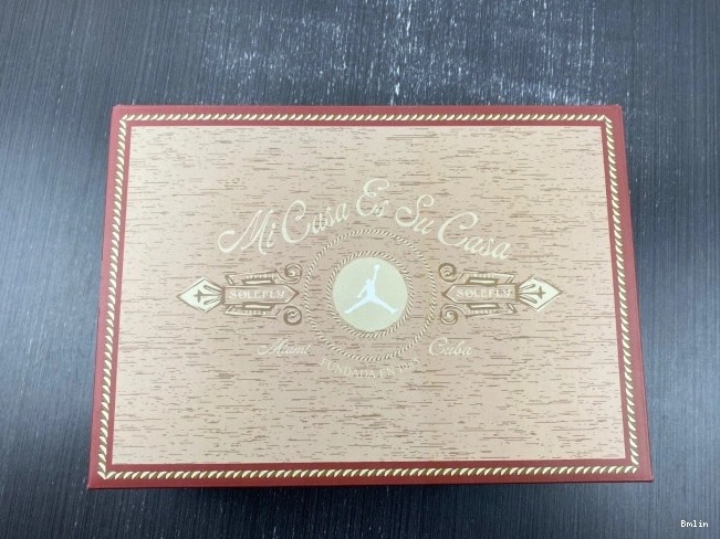 Bmlin Jordan FJ2850-107 Es Mi Su 8 (Friends SoleFly Box) Casa Casa and Special Retro Family 0729